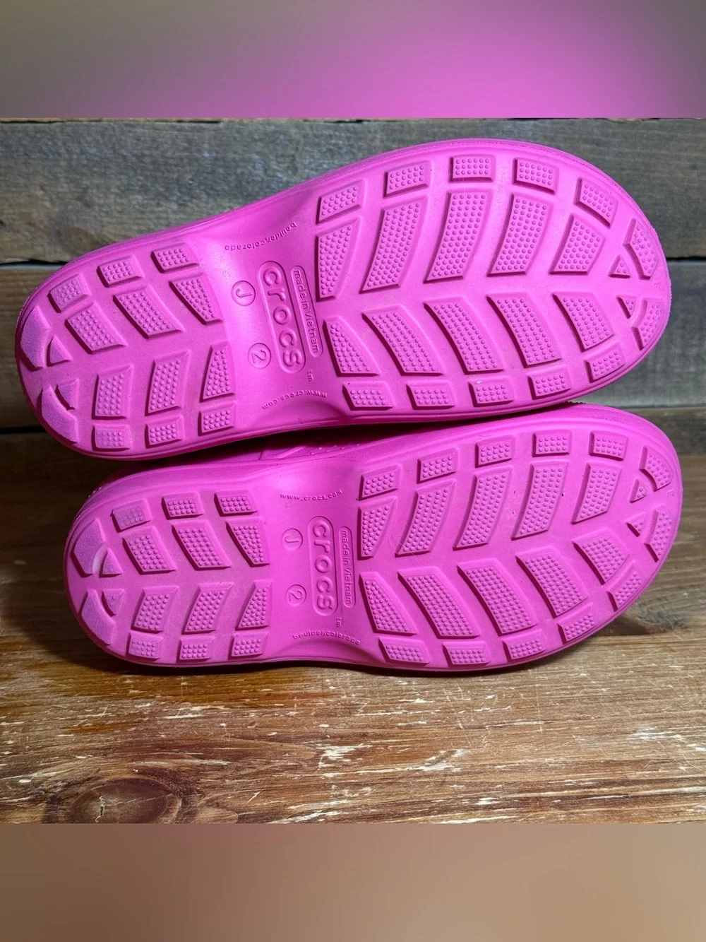 CROCS Girls Handle It Rain Boots Pink Waterproof Slip On Rubber Boots Size j2